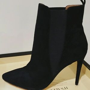 High heel booties